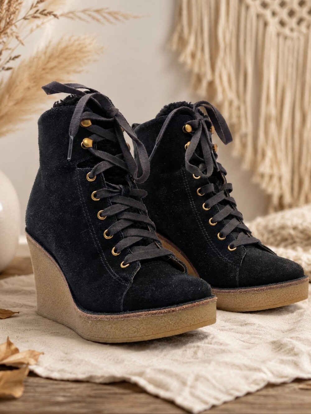UGG Black Suede Wedge Boots Platform Lace Up Y2K Indie Sleaze Boho Grunge